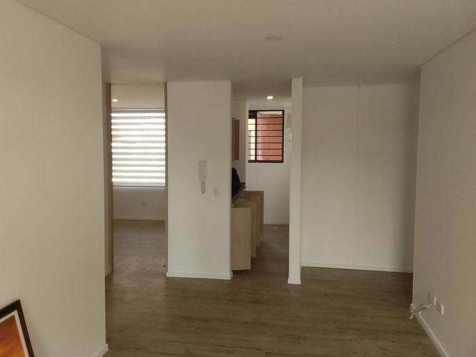 Apartamento de 2 alcobas en venta en La Laguna Fontibon, Bogotá, 56 m² · foto 10 de 14