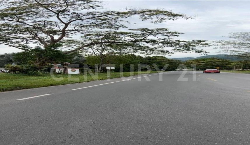 Lote en venta en Naturalia, Villavicencio, 1402 m² · foto 6 de 10