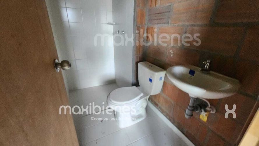 Apartamento de 2 alcobas en venta en Bucaros, Bello, 55 m² · foto 9 de 9