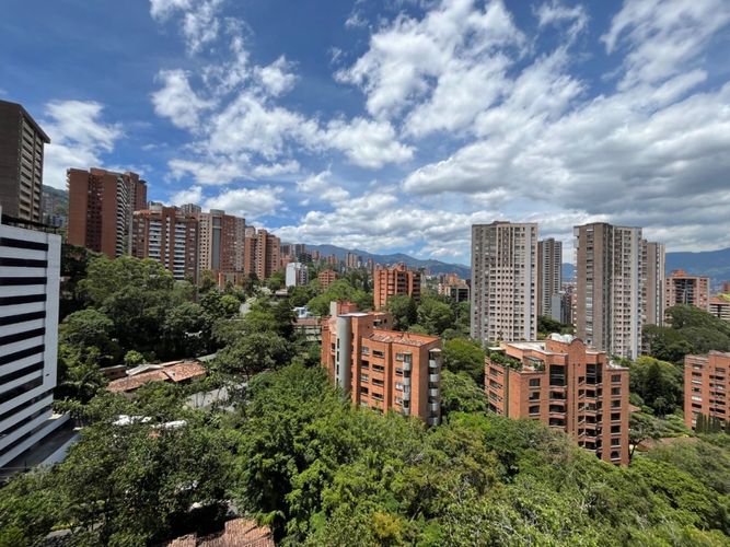 Apartamento de 3 alcobas en venta en Las Lomas, Medellín, 242 m² · foto 5 de 22