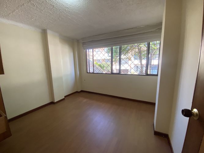 Casa de 7 alcobas en venta en Alhambra, Bogotá, 550 m² · foto 5 de 21