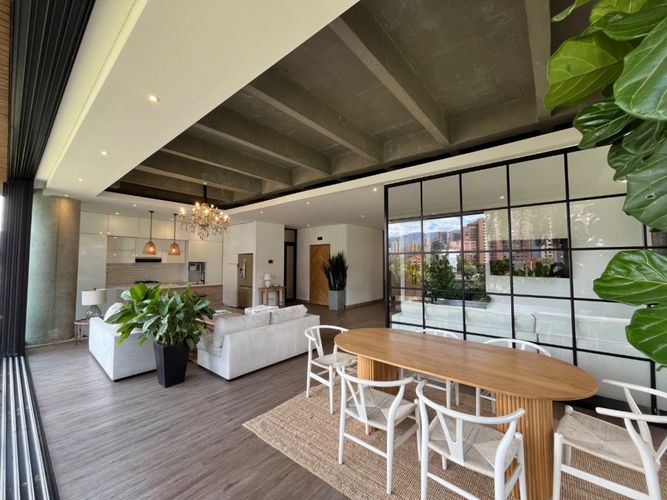 Apartamento de 3 alcobas en venta en Las Lomas, Medellín, 242 m² · foto 8 de 22
