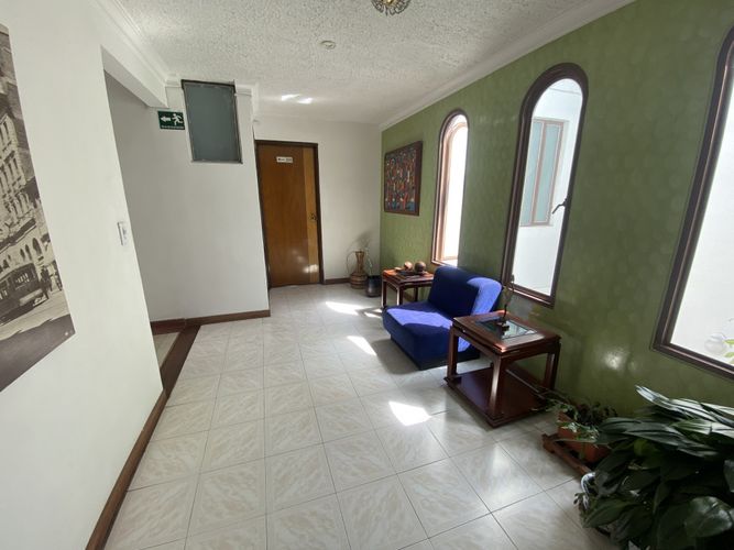 Casa de 7 alcobas en venta en Alhambra, Bogotá, 550 m² · foto 17 de 21