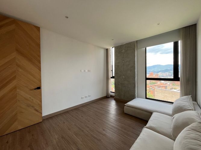 Apartamento de 3 alcobas en venta en Las Lomas, Medellín, 242 m² · foto 18 de 22