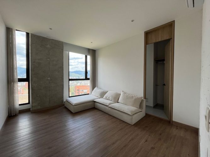 Apartamento de 3 alcobas en venta en Las Lomas, Medellín, 242 m² · foto 19 de 22