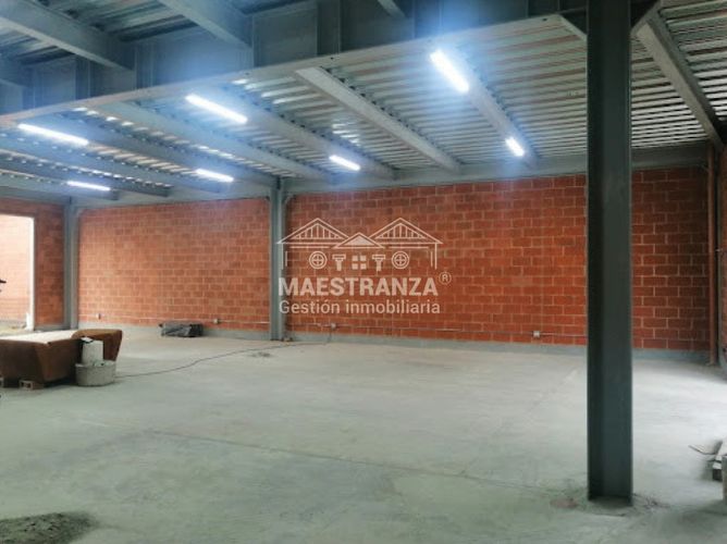 Local en arriendo en La América, Medellín, 320 m² · foto 2 de 8