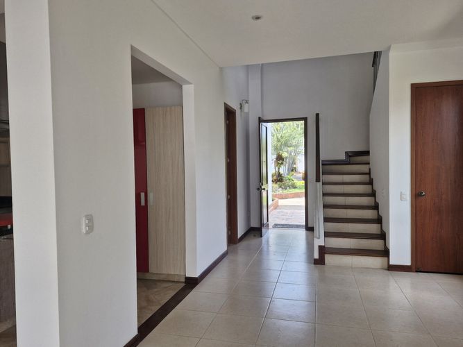 Casa de 3 alcobas en venta en Pance, Cali, 200 m² · foto 2 de 22