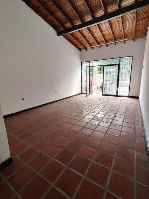 Oficina en arriendo en La Playa, Cúcuta, 30 m² · foto 2 de 6