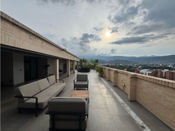 Apartamento de 3 alcobas en venta en Quintas De Don Simon, Cali, 460 m² · foto 20 de 23
