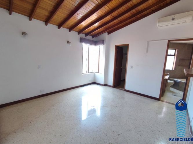 Apartamento de 3 alcobas en venta en La Castellana, Medellín, 200 m² · foto 11 de 20