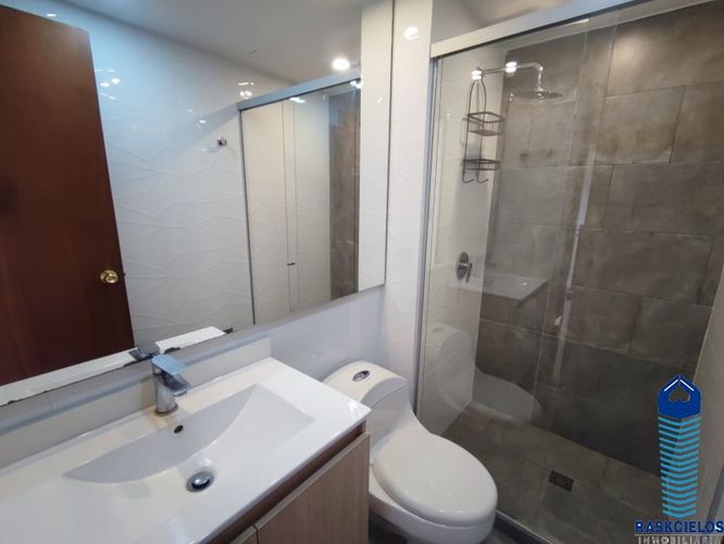 Apartamento de 3 alcobas en venta en La Castellana, Medellín, 200 m² · foto 15 de 20