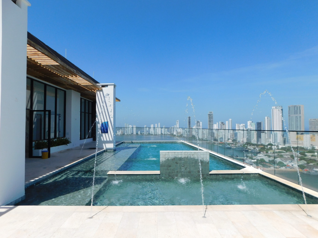 Apartamento en arriendo en Manga, Cartagena · foto 2 de 24
