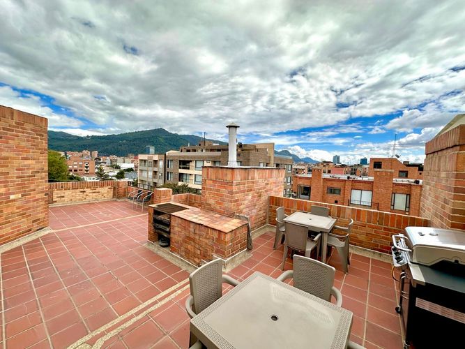 Apartamento de 6 alcobas en arriendo en San Patricio, Bogotá, 400 m² · foto 2 de 20
