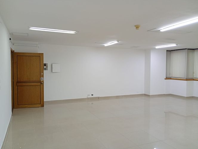 Oficina en arriendo en El Poblado, Medellín, 90 m² · foto 6 de 13