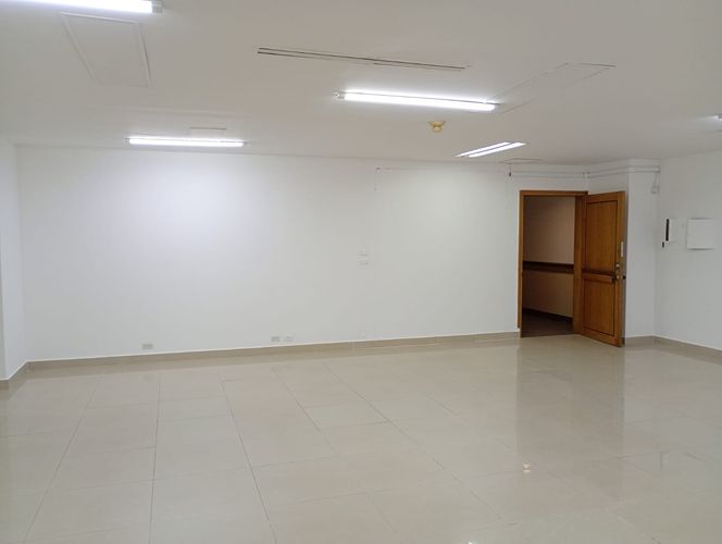 Oficina en arriendo en El Poblado, Medellín, 90 m² · foto 11 de 13