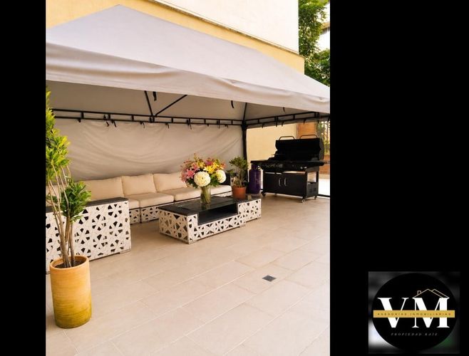 Apartamento de 3 alcobas en arriendo en Laureles, Medellín, 179 m² · foto 3 de 18