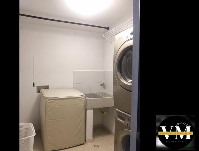 Apartamento de 3 alcobas en arriendo en Laureles, Medellín, 179 m² · foto 18 de 18