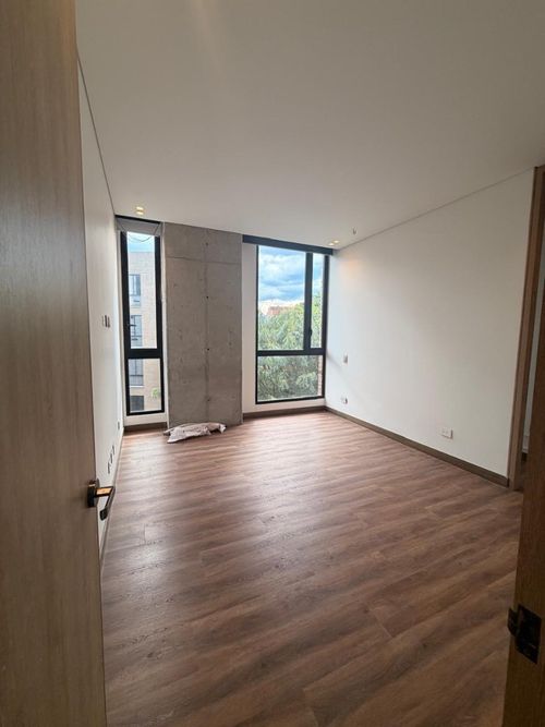 Apartamento de 3 alcobas en arriendo en El Poblado, Medellín, 250 m² · foto 19 de 20
