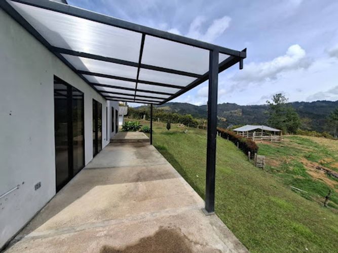 Casa de 3 alcobas en venta en San Jose, Guarne, 250 m² · foto 12 de 24