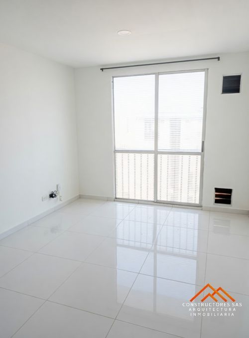 Apartamento de 3 alcobas en venta en Picaleña Y Mirolindo, Ibagué, 42 m² · foto 2 de 19