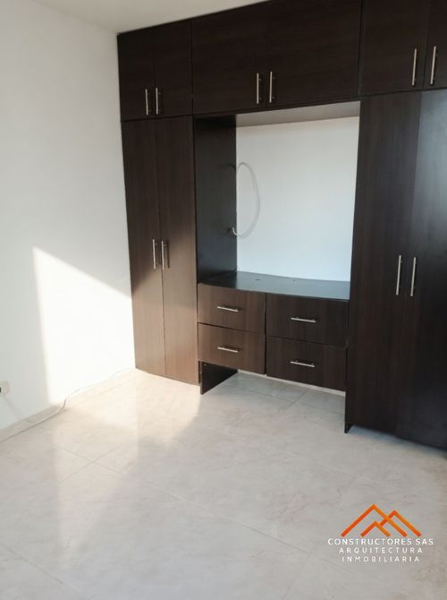 Apartamento de 3 alcobas en venta en Picaleña Y Mirolindo, Ibagué, 42 m² · foto 5 de 19