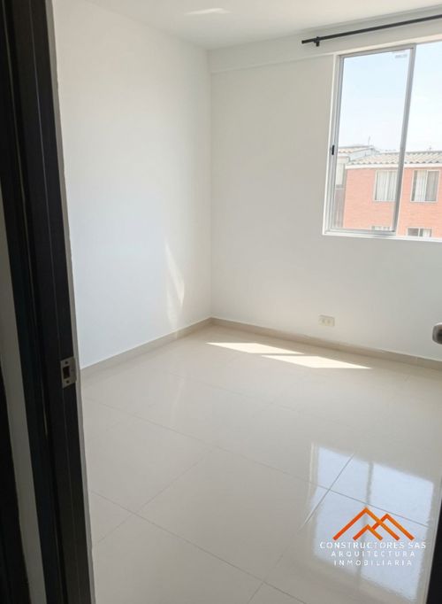Apartamento de 3 alcobas en venta en Picaleña Y Mirolindo, Ibagué, 42 m² · foto 3 de 19