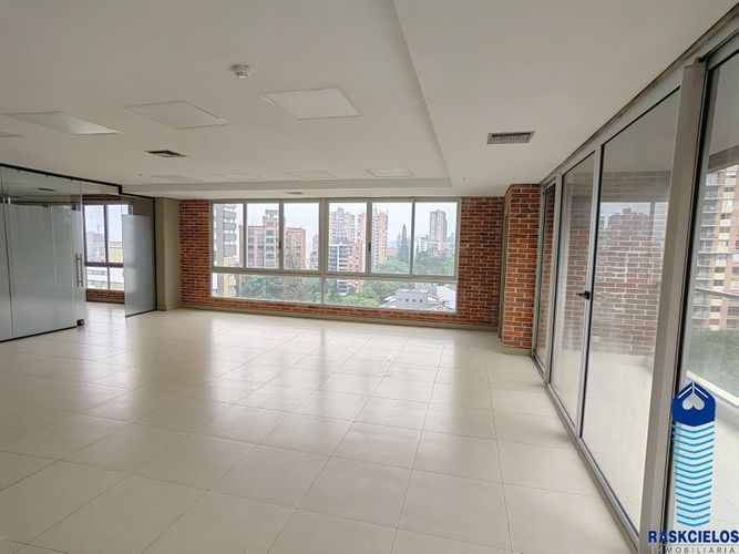 Oficina en arriendo en Castropol, Medellín, 296 m² · foto 2 de 20