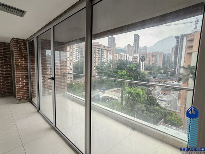 Oficina en arriendo en Castropol, Medellín, 296 m² · foto 4 de 20