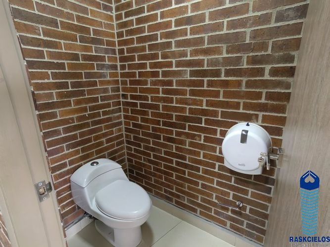 Oficina en arriendo en Castropol, Medellín, 296 m² · foto 20 de 20