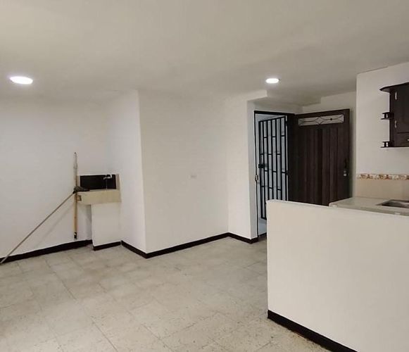 Bodega en arriendo en El Poblado, Medellín, 91 m² · foto 5 de 9