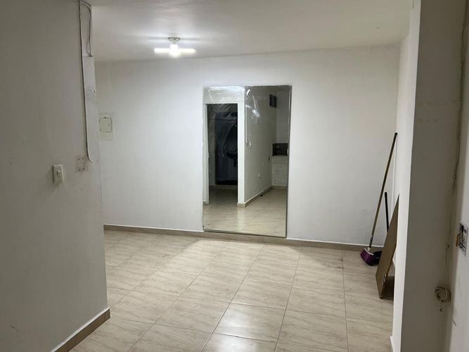 Oficina en arriendo en Camino Verde, Envigado, 120 m² · foto 8 de 17