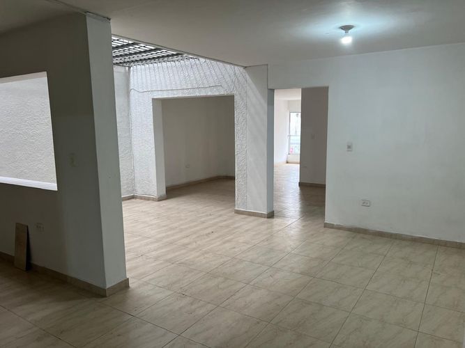 Oficina en arriendo en Camino Verde, Envigado, 120 m² · foto 11 de 17