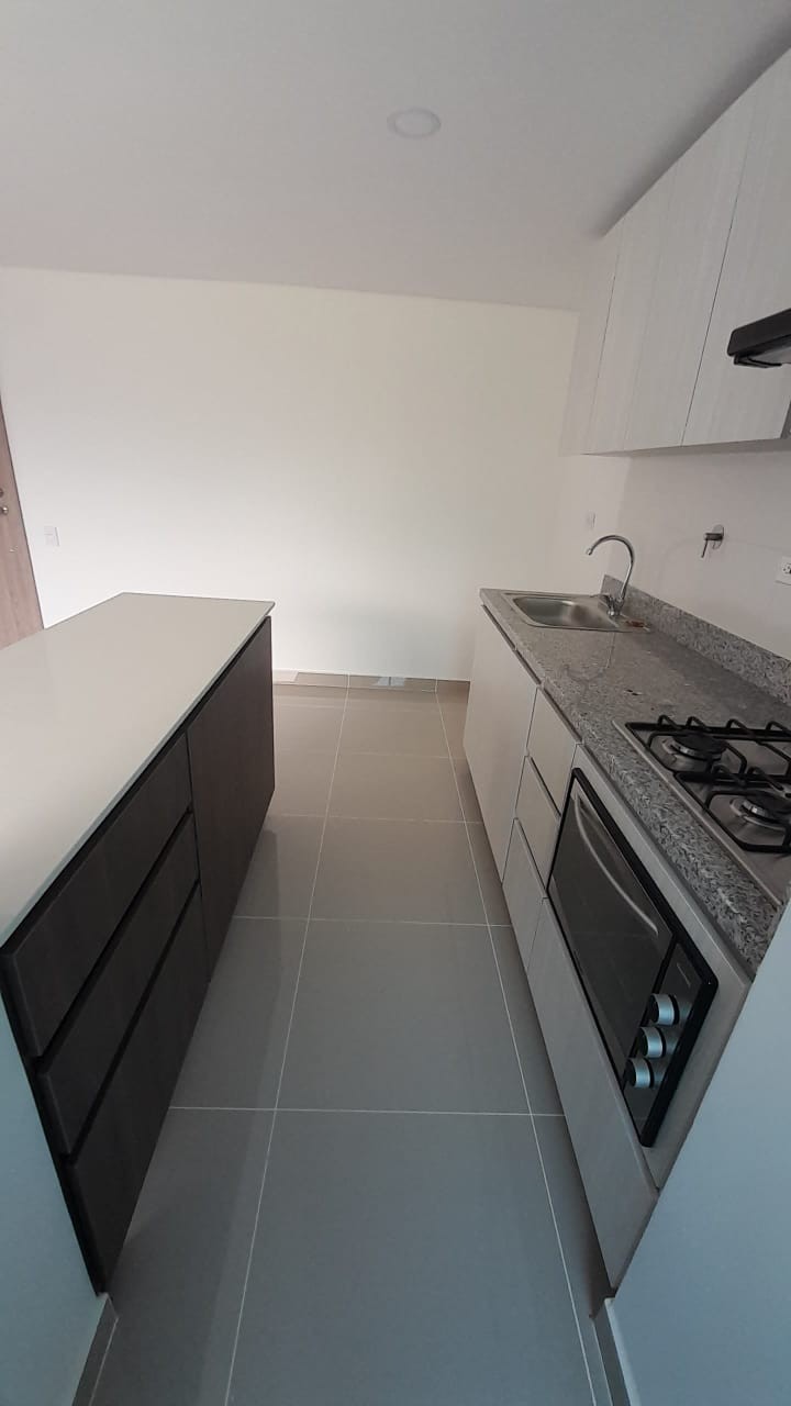 Apartamento en venta en La Ferreria, La Estrella · foto 4 de 18