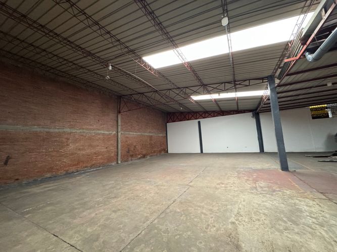 Bodega en venta en San Gregorio, Villavicencio, 1597 m² · foto 16 de 20