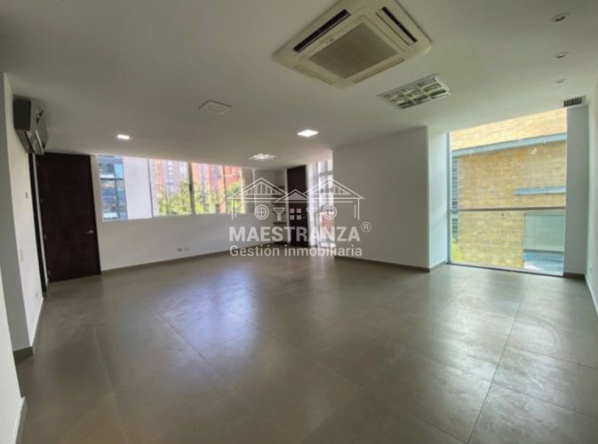 Oficina en arriendo en Los Balsos, Medellín, 52 m² · foto 2 de 10