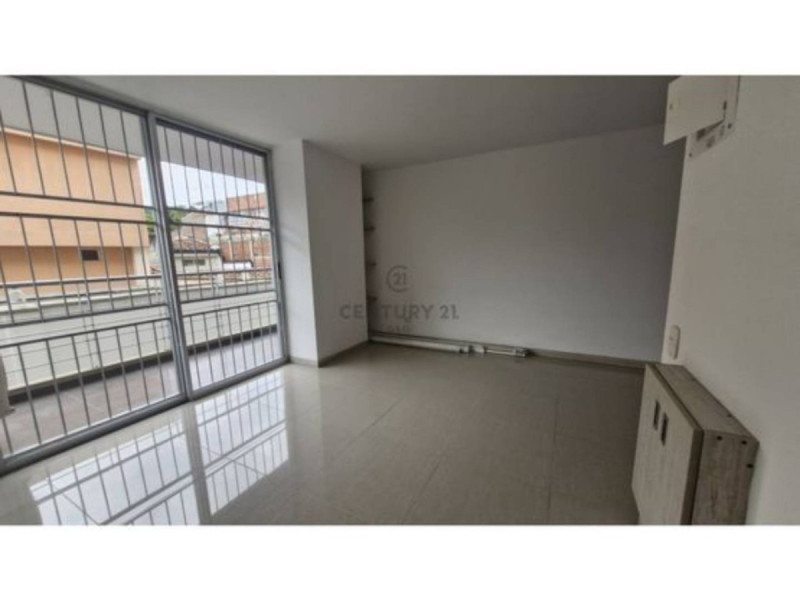 Apartamento en venta en El Gran Limonar, Cali · foto 2 de 24