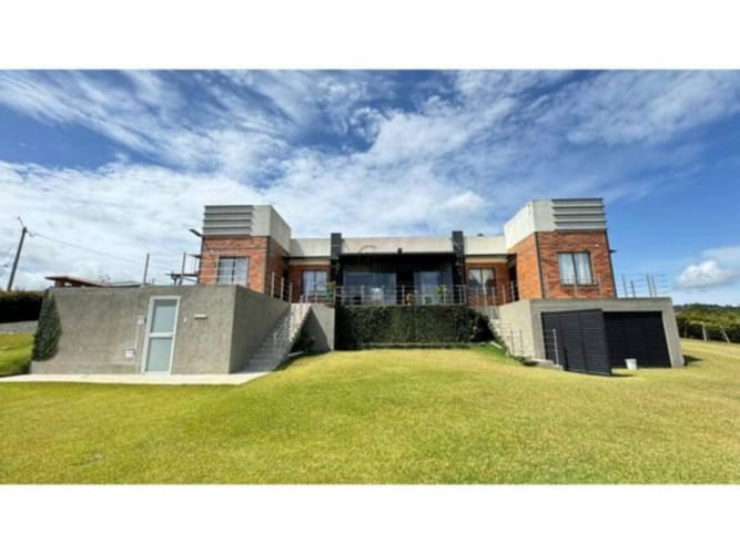 Finca en venta en Manga Vieja, Yumbo, 350 m² · foto 3 de 24