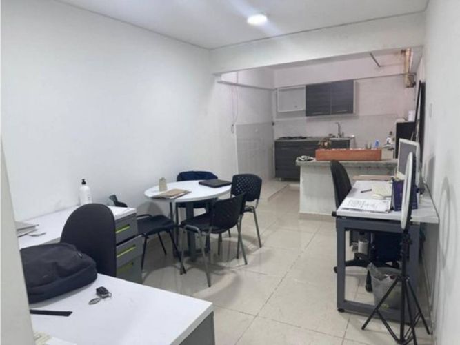 Casa de 6 alcobas en venta en Ciudad Cordoba, Cali, 300 m² · foto 2 de 14