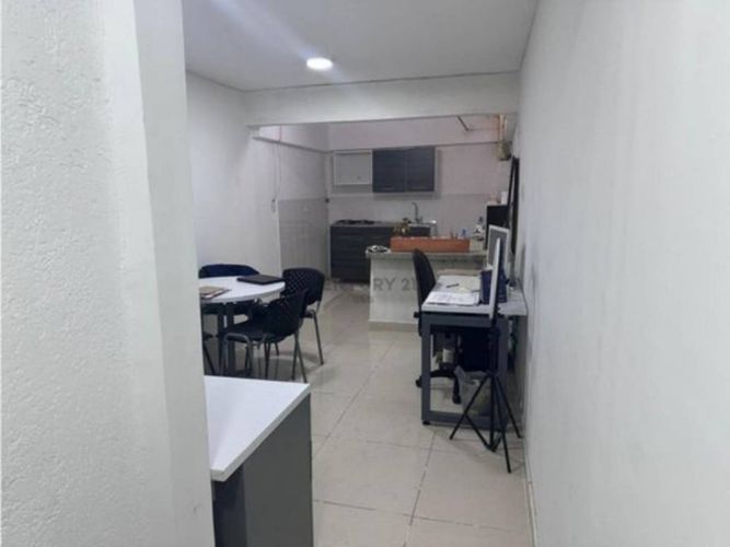 Casa de 6 alcobas en venta en Ciudad Cordoba, Cali, 300 m² · foto 8 de 14