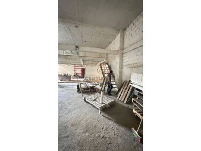 Bodega en venta en Industrial, Cali, 2500 m² · foto 11 de 21