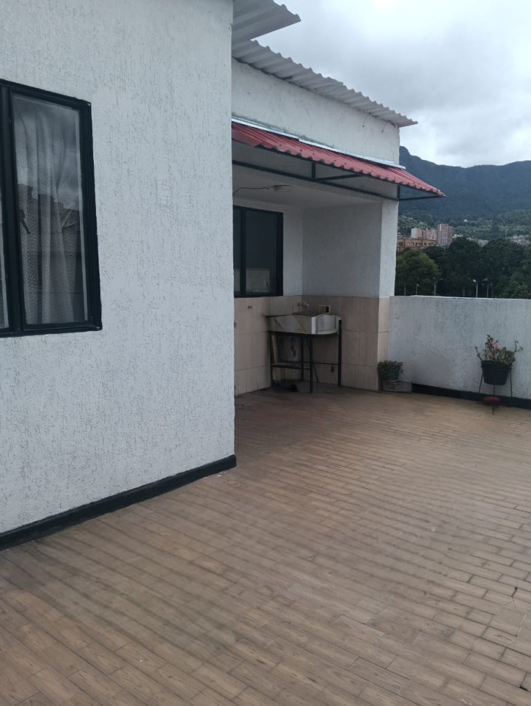 Casa en venta en Ciudad Jardin Sur, Bogotá · foto 2 de 24