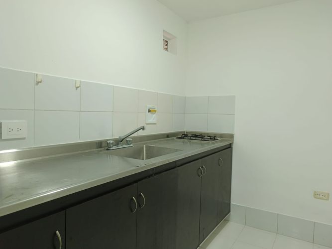 Oficina en arriendo en El Poblado, Envigado, 82 m² · foto 3 de 11
