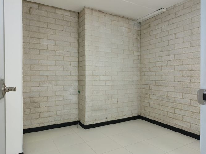 Oficina en arriendo en El Poblado, Envigado, 82 m² · foto 6 de 11