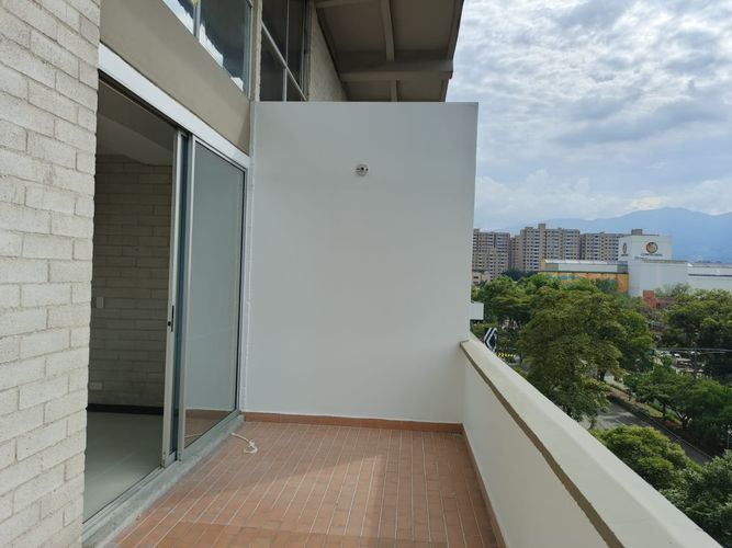 Oficina en arriendo en El Poblado, Envigado, 82 m² · foto 8 de 11