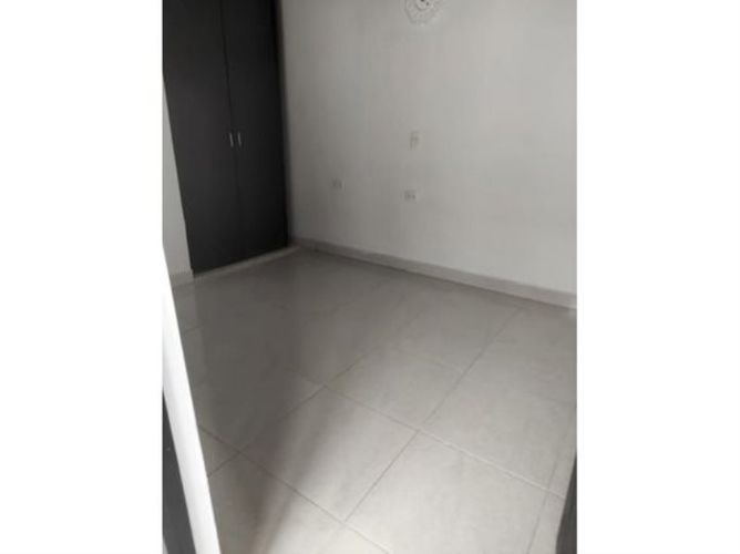 Casa de 3 alcobas en venta en Urbanizacion Torres La Palma, Medellín, 90 m² · foto 2 de 10