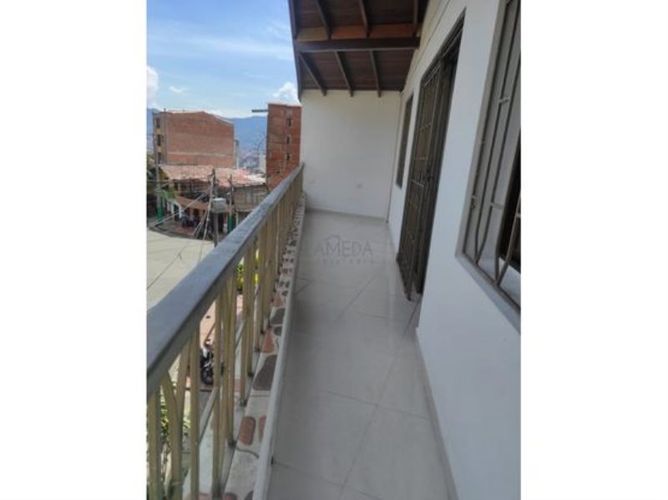Casa de 3 alcobas en venta en Urbanizacion Torres La Palma, Medellín, 90 m² · foto 9 de 10