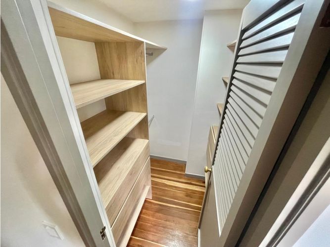 Apartamento en venta en Oviedo, Medellín · foto 9 de 14