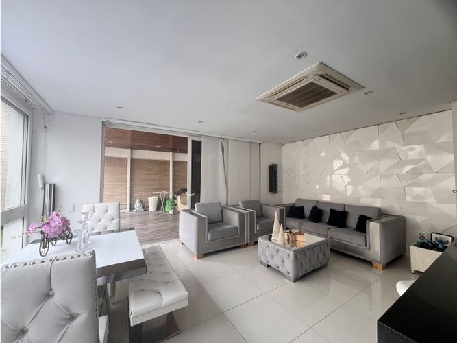 Casa de 3 alcobas en venta en Pance, Cali, 250 m² · foto 3 de 16