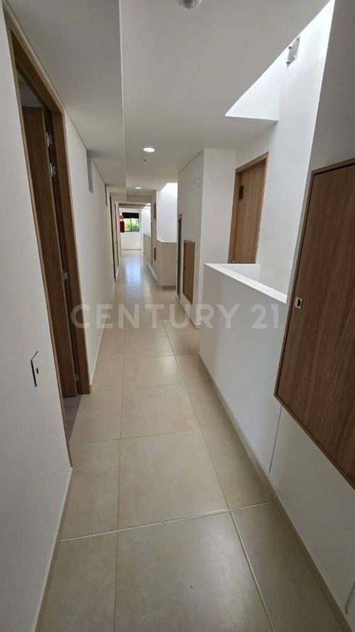 Apartaestudio en venta en Pance, Cali, 30 m² · foto 4 de 17