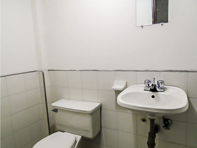 Local en arriendo en La Sebastiana, Envigado, 52 m² · foto 10 de 10